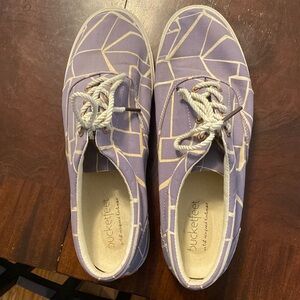 Bucketfeet size 10 (EU 41) lace up lavender geo design sneakers